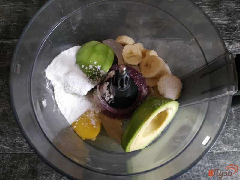 Фото приготовление рецепта: Оладьи из авокадо и банана шаг №2