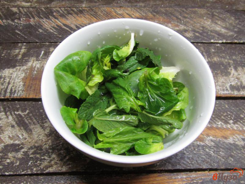 Фото приготовление рецепта: Грибной салат с чечевицей и каперсами шаг №3
