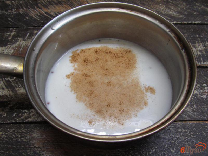Фото приготовление рецепта: Гречневая каша на кокосовом молоке с ягодами шаг №3