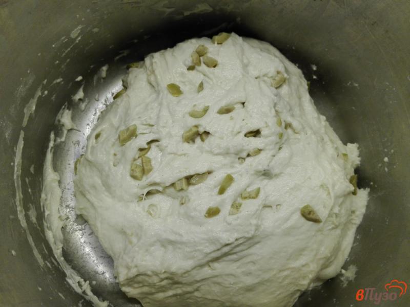 Фото приготовление рецепта: Чиабатта с оливками шаг №7