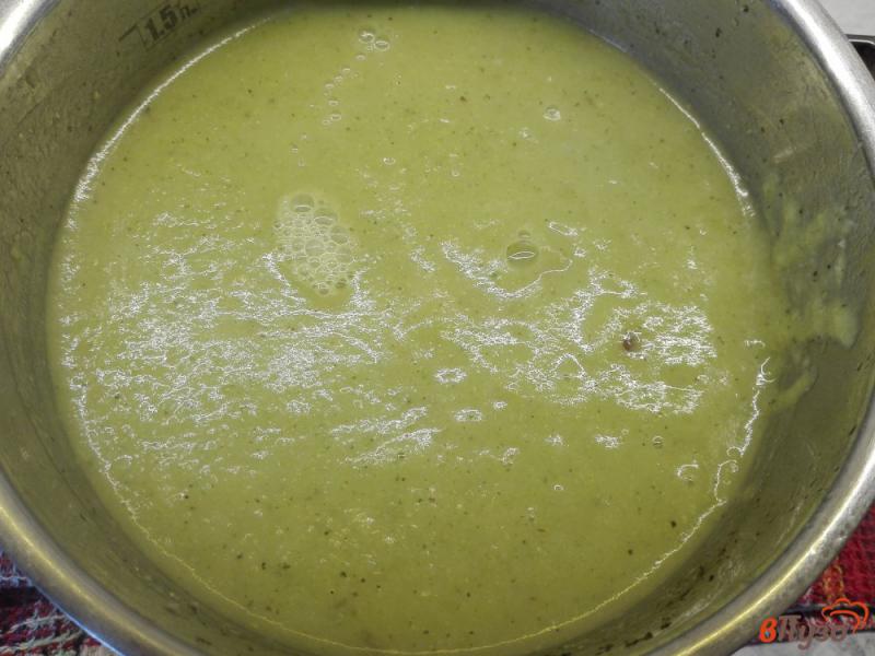 Фото приготовление рецепта: Овощной крем-суп с обжаренным салом и зеленью шаг №7