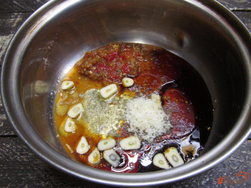 Фото приготовление рецепта: Тушеные куриные окорочка в азиатском стиле шаг №2