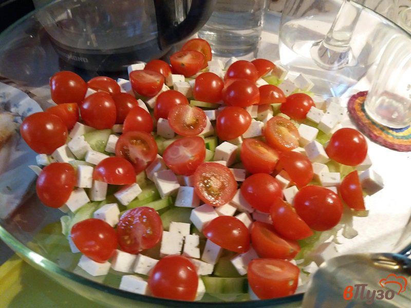 Фото приготовление рецепта: Овощной салат с семечками и творожным сыром шаг №11