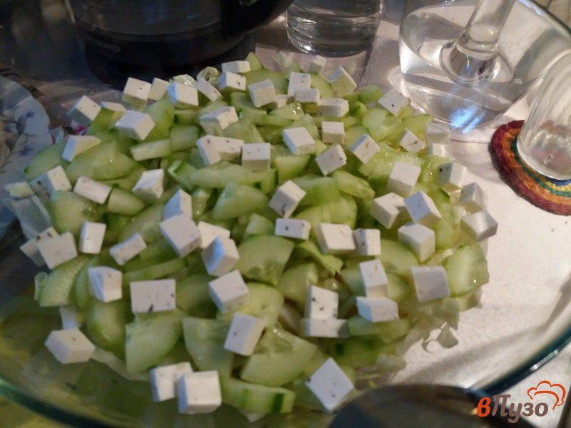 Фото приготовление рецепта: Овощной салат с семечками и творожным сыром шаг №10