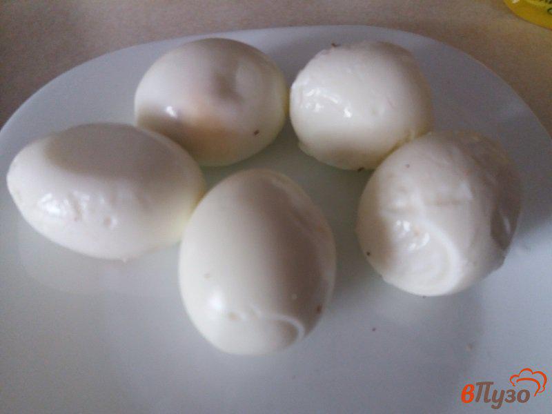 Фото приготовление рецепта: Закуска из отварных яиц шаг №1
