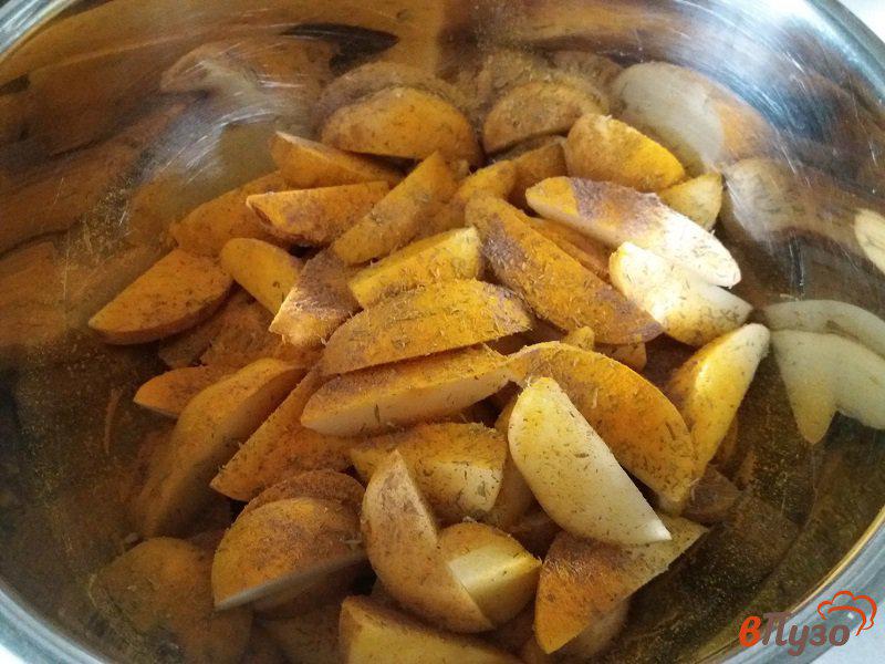 Фото приготовление рецепта: Запеченный молодой картофель по-деревенски шаг №3