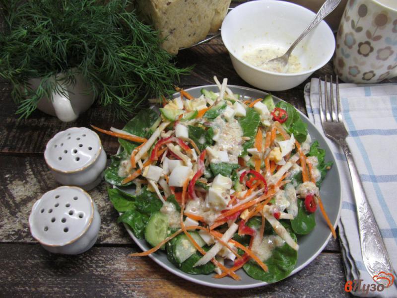 Фото приготовление рецепта: Шпинатный салат с овощами шаг №7