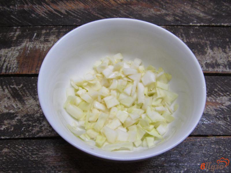 Фото приготовление рецепта: Капустный салат со свининой шаг №5