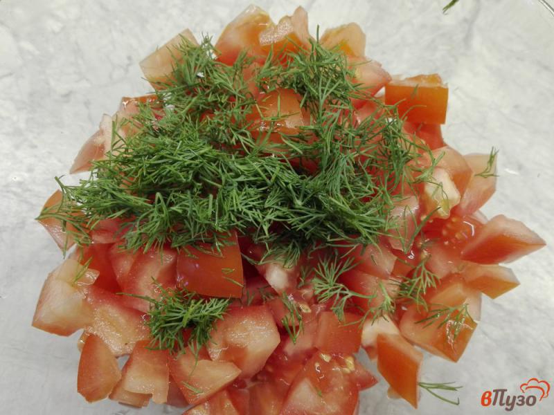 Фото приготовление рецепта: Салат из помидоров с творожным сыром шаг №2
