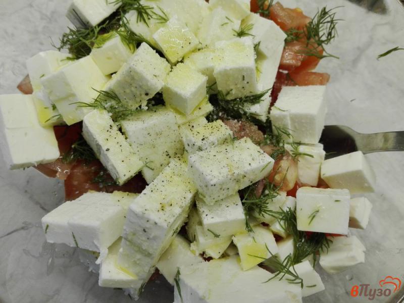 Фото приготовление рецепта: Салат из помидоров с творожным сыром шаг №4