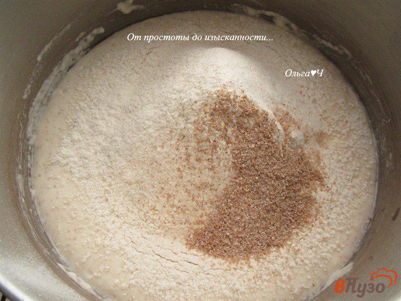 Фото приготовление рецепта: Цельнозерновой солодовый ржано-пшеничный хлеб шаг №3