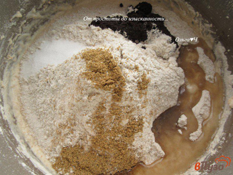 Фото приготовление рецепта: Цельнозерновой солодовый ржано-пшеничный хлеб шаг №4