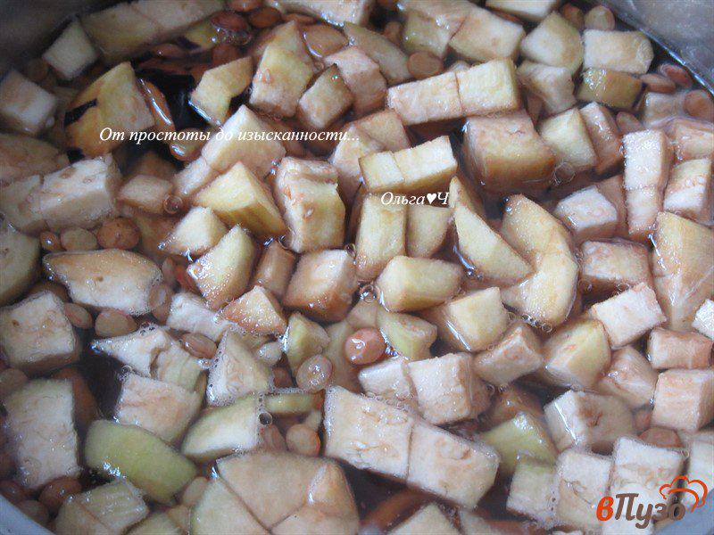 Фото приготовление рецепта: Овощной суп с чечевицей и баклажаном шаг №3