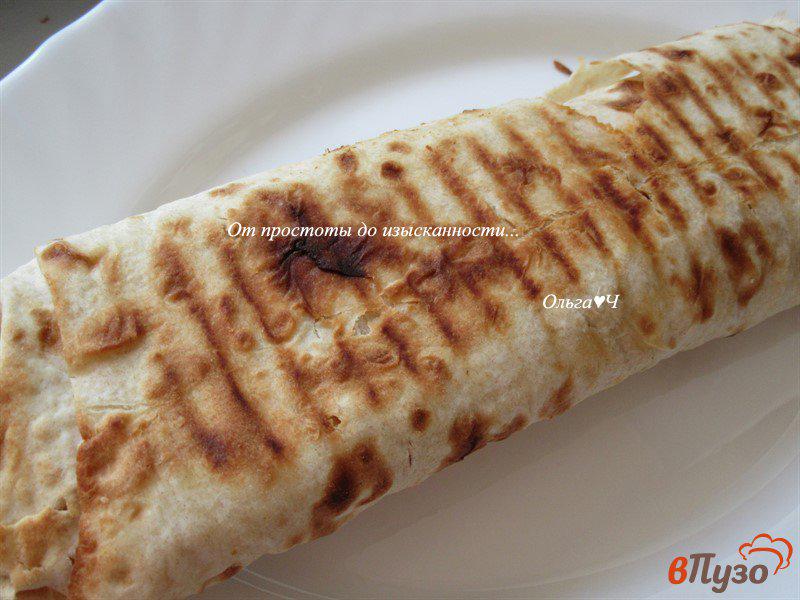 Фото приготовление рецепта: Лаваш по-турецки «Рыба с хлебом» шаг №4