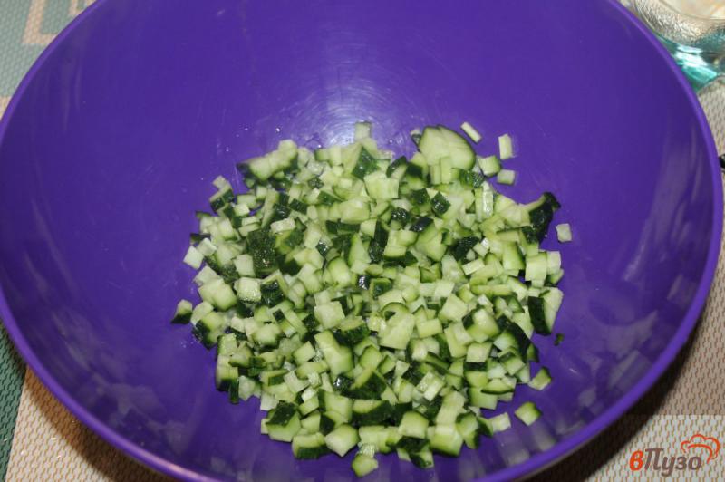 Фото приготовление рецепта: Салат из кукурузы и вареной колбасы шаг №1
