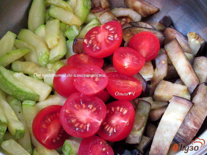Фото приготовление рецепта: Закуска с баклажанами и грибами шаг №4