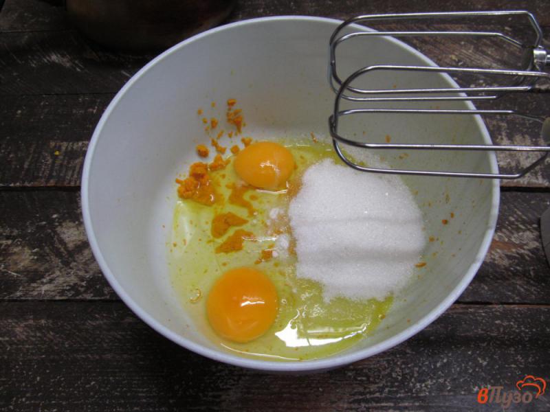 Фото приготовление рецепта: Творожная запеканка с рисом и сухофруктами. шаг №5