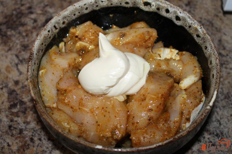 Фото приготовление рецепта: Шашлык из куриного филе с карри шаг №4