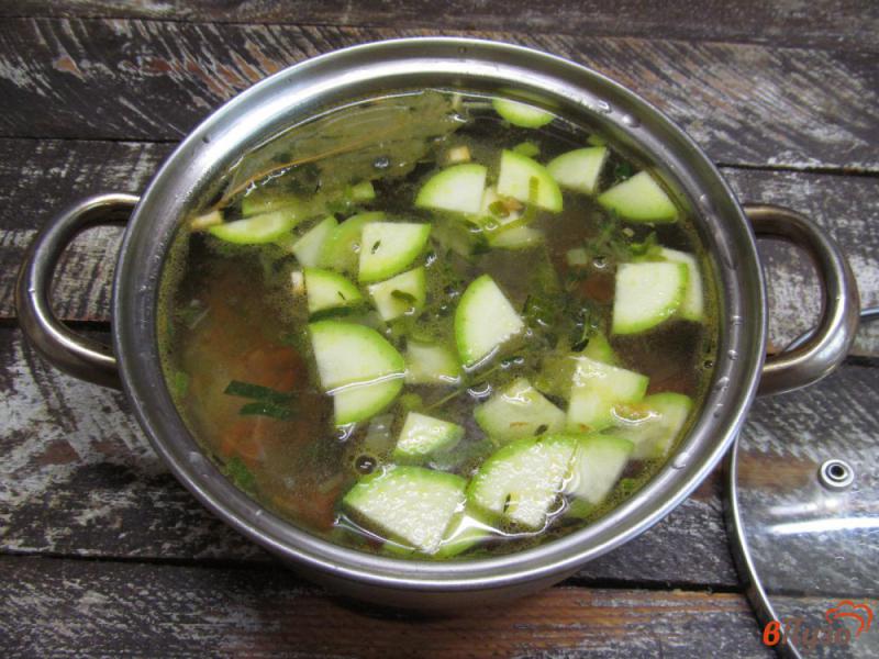 Фото приготовление рецепта: Суп с кабачком и фрикадельками шаг №7
