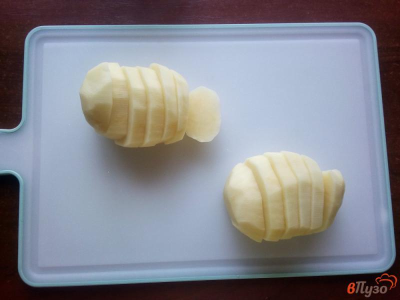 Фото приготовление рецепта: Гармошка из картофеля с грибами и балыком шаг №1