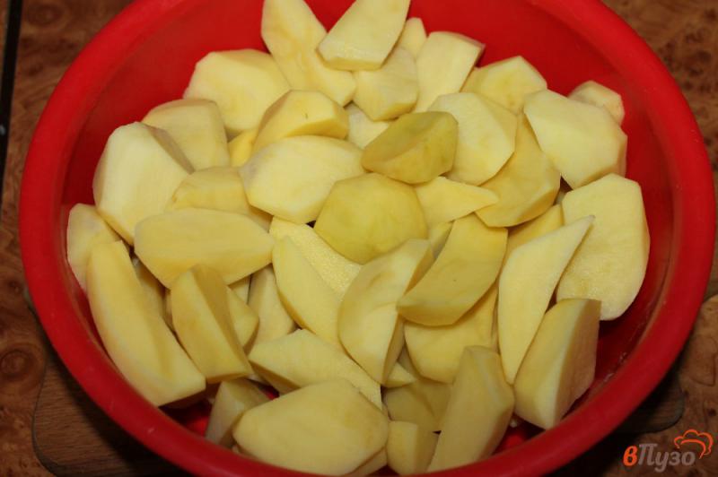 Фото приготовление рецепта: Картофель дольками с паприкой в рукаве шаг №1