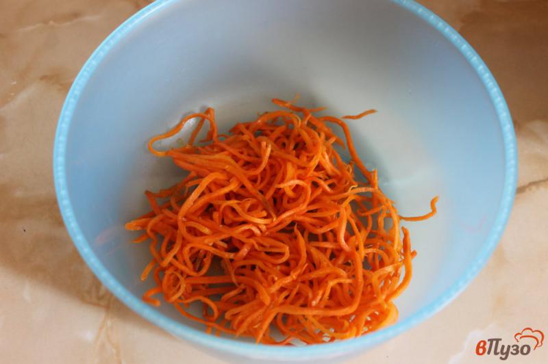 Фото приготовление рецепта: Салат из пекинской капусты с морковью по - корейски шаг №1