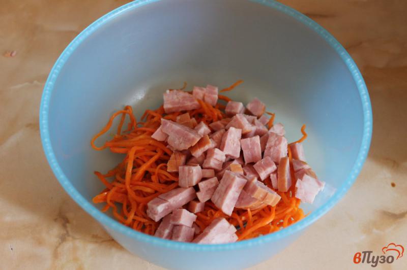 Фото приготовление рецепта: Салат из пекинской капусты с морковью по - корейски шаг №2