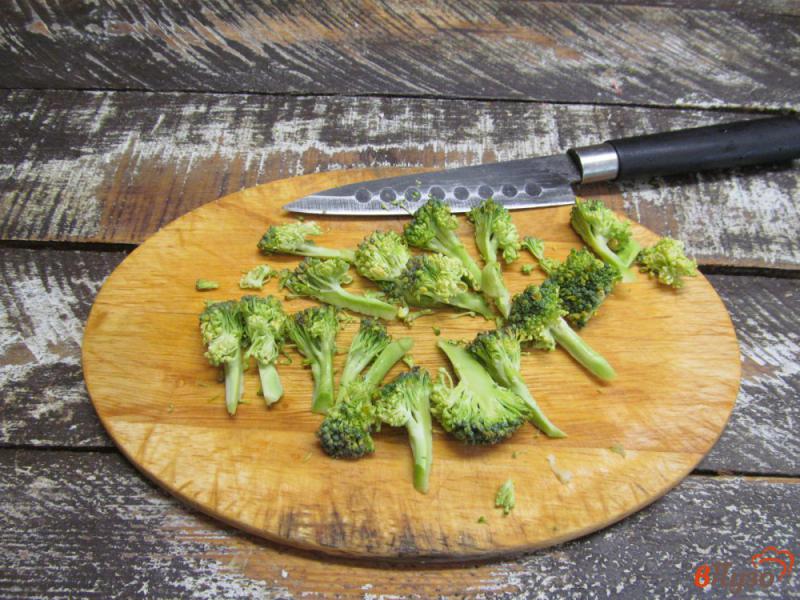 Фото приготовление рецепта: Паста с брокколи в сырном соусе шаг №3