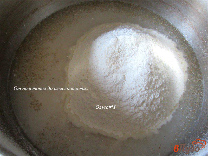 Фото приготовление рецепта: Цельнозерновой хлеб с льняной мукой и кориандром шаг №1
