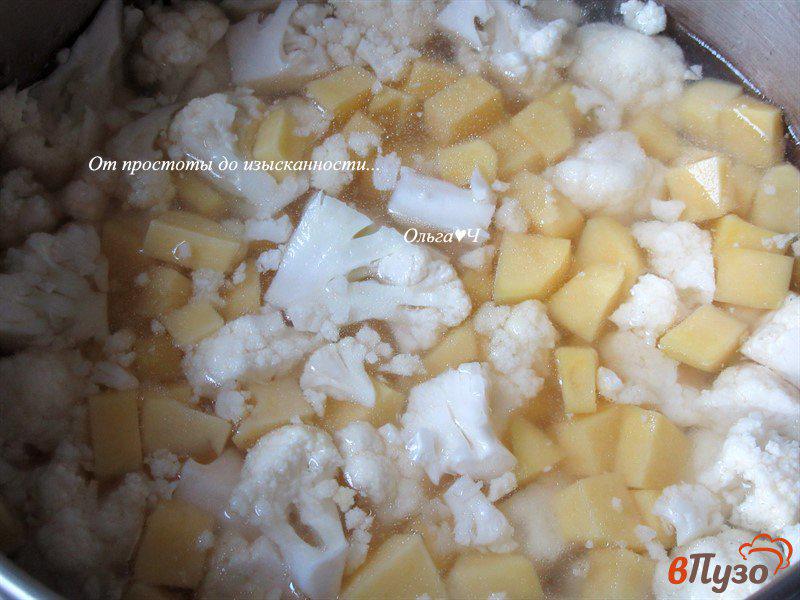 Фото приготовление рецепта: Суп-пюре из цветной капусты шаг №3