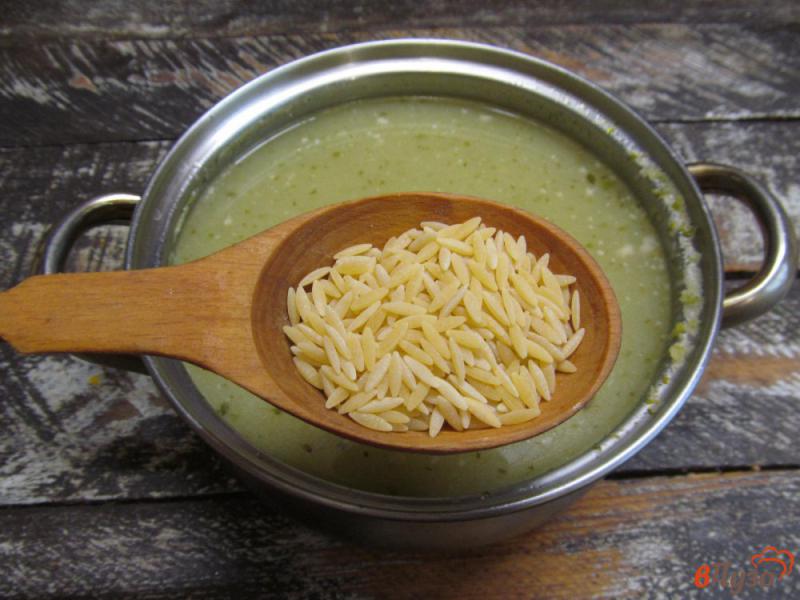 Фото приготовление рецепта: Суп из цветной капусты с кабачком шаг №9