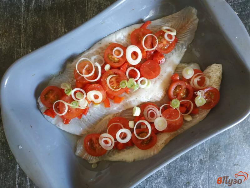 Фото приготовление рецепта: Филе пангасиуса с овощами шаг №3