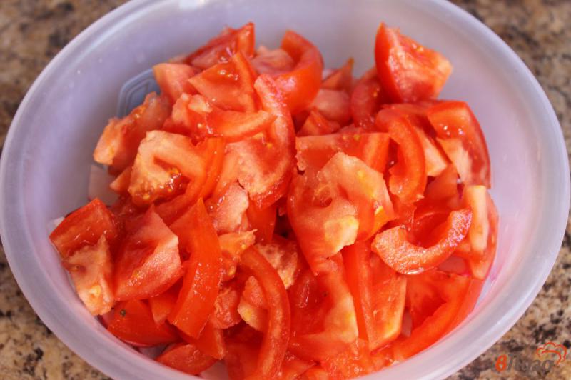 Фото приготовление рецепта: Овощной салат с редисом шаг №2