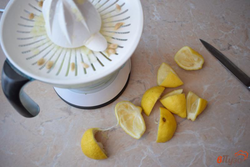 Фото приготовление рецепта: Лимонный напиток с мятой шаг №1