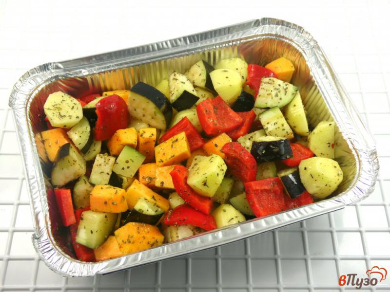 Фото приготовление рецепта: Рагу из запеченных овощей в томатном соусе шаг №4
