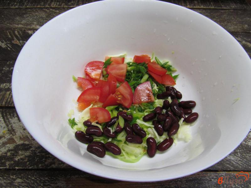 Фото приготовление рецепта: Салат из овощей с фасолью шаг №2