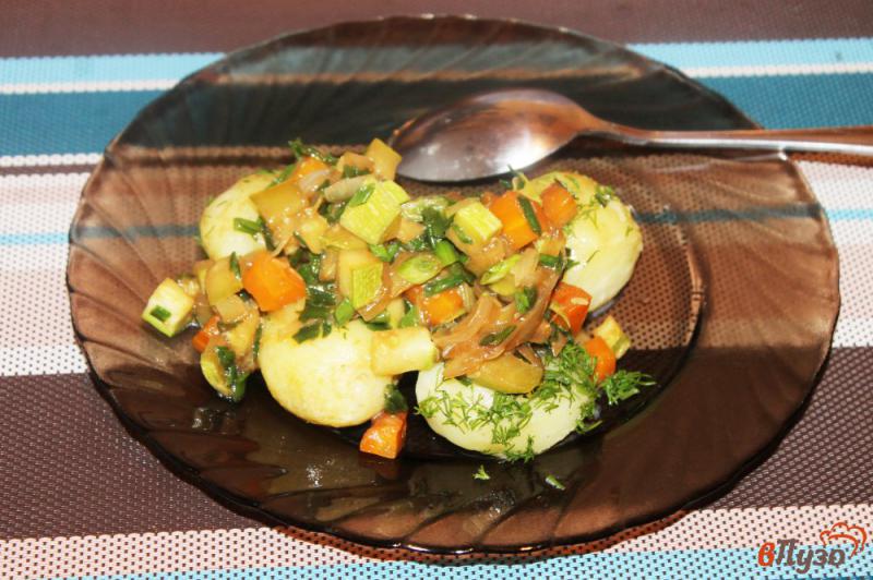 Фото приготовление рецепта: Молодой картофель с кабачковой подливой шаг №6
