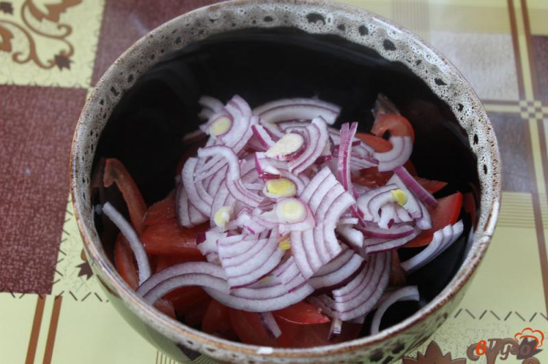 Фото приготовление рецепта: Овощной салат с яйцом на сметане шаг №2