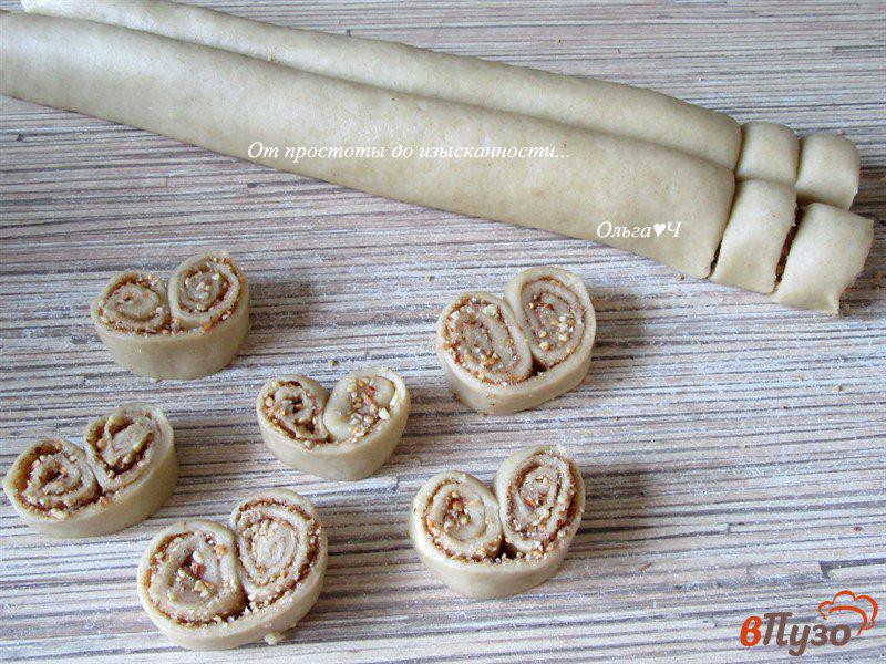 Фото приготовление рецепта: Цельнозерновое печенье с орехами и корицей шаг №6