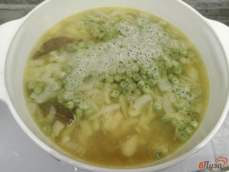 Фото приготовление рецепта: Крем-суп из зеленого горошка шаг №5