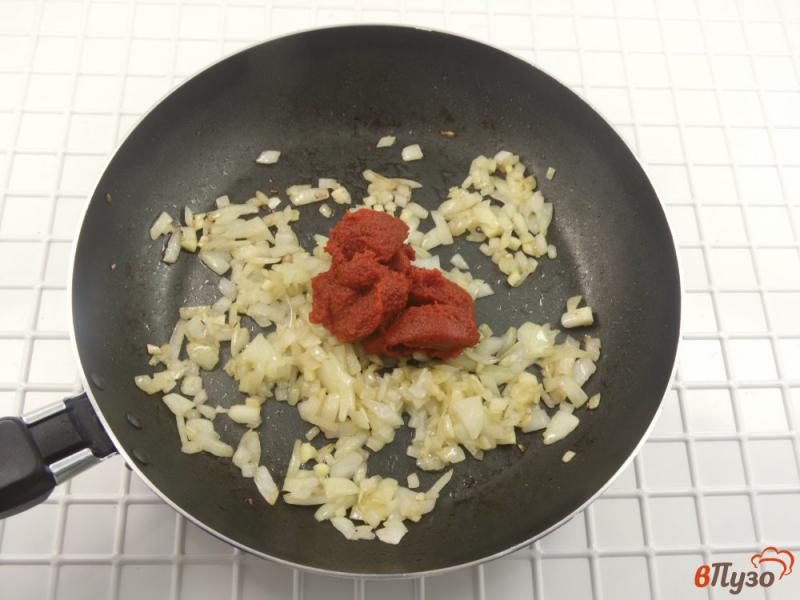 Фото приготовление рецепта: Котлеты куриные с томатной пастой шаг №2