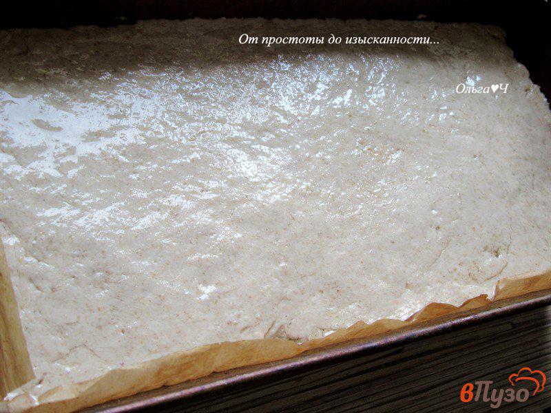 Фото приготовление рецепта: Цельнозерновой сметанный хлеб с гречневой мукой шаг №4
