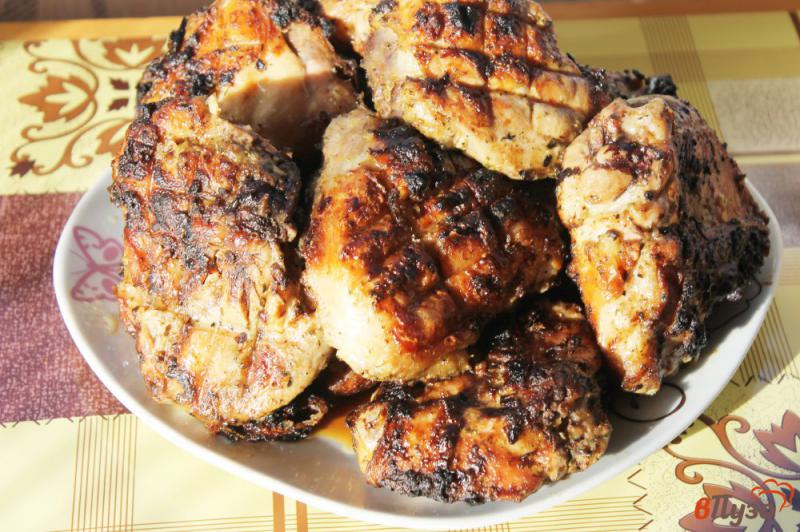 Фото приготовление рецепта: Куриное бедро маринованное в айране шаг №5
