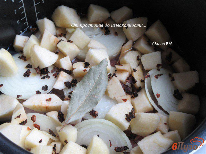 Фото приготовление рецепта: Утка с овощами в мультиварке шаг №3