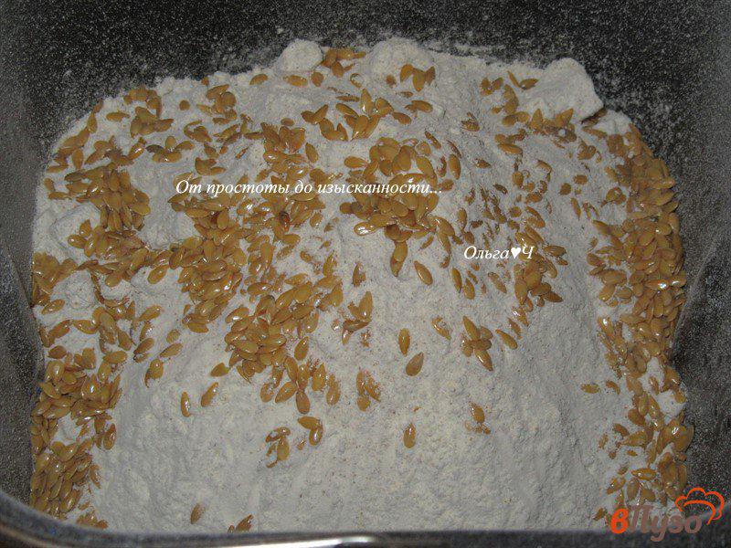 Фото приготовление рецепта: Пшенично-ржаной хлеб с семенами льна шаг №2