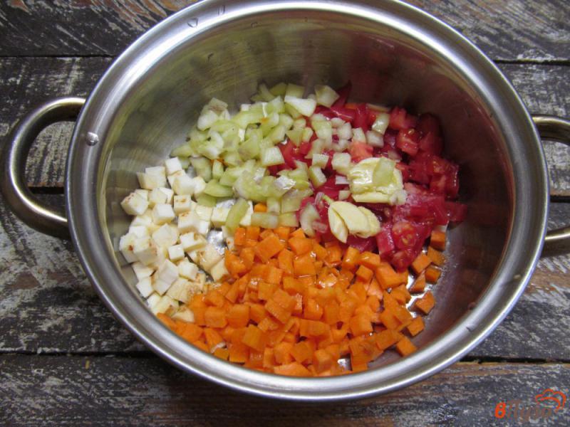 Фото приготовление рецепта: Суп минестроне из пасты с фасолью шаг №1