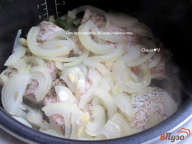 Фото приготовление рецепта: Пангасиус с капустой и стручковой фасолью шаг №4