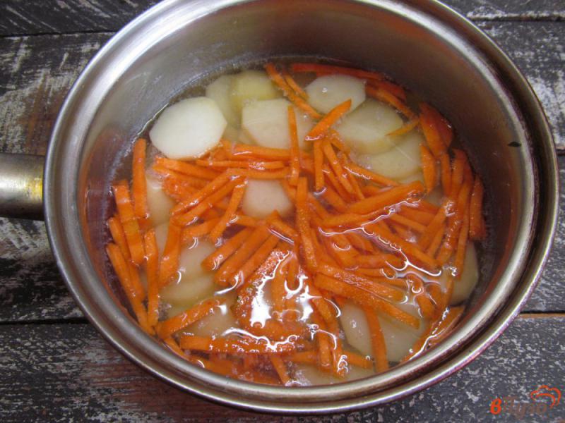 Фото приготовление рецепта: Морковно-картофельный салат шаг №2