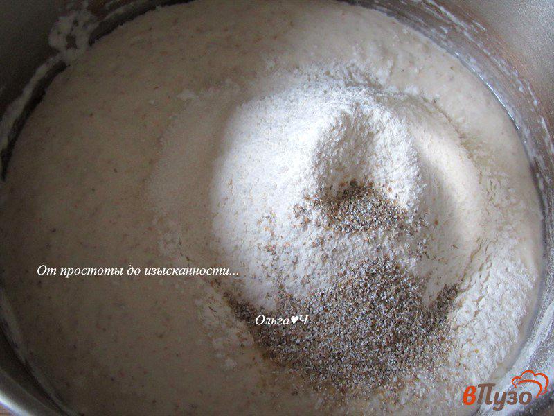 Фото приготовление рецепта: Цельнозерновой овсяный хлеб с семечками шаг №3