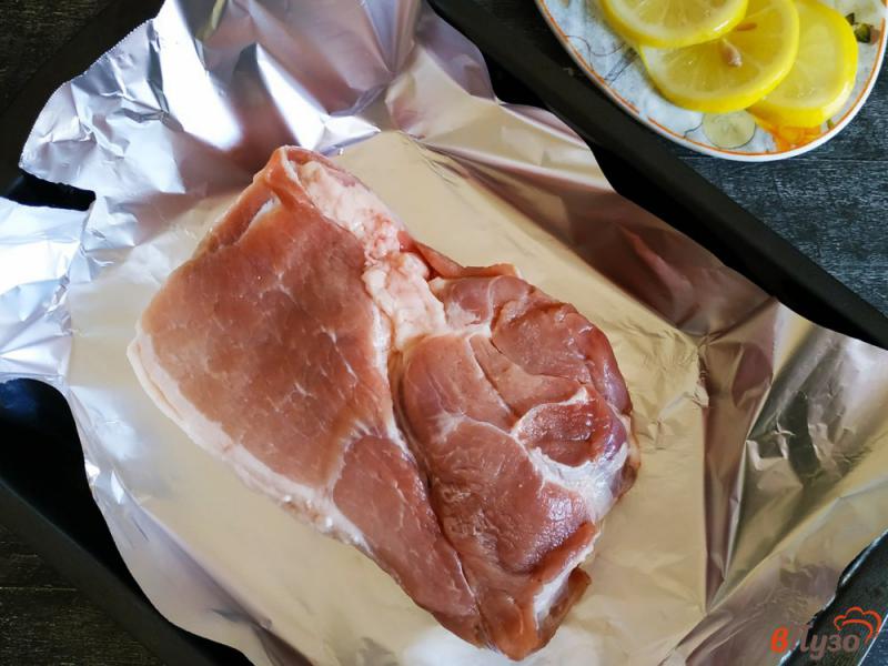 Фото приготовление рецепта: Свинина запеченная с тимьяном и горчицей шаг №1